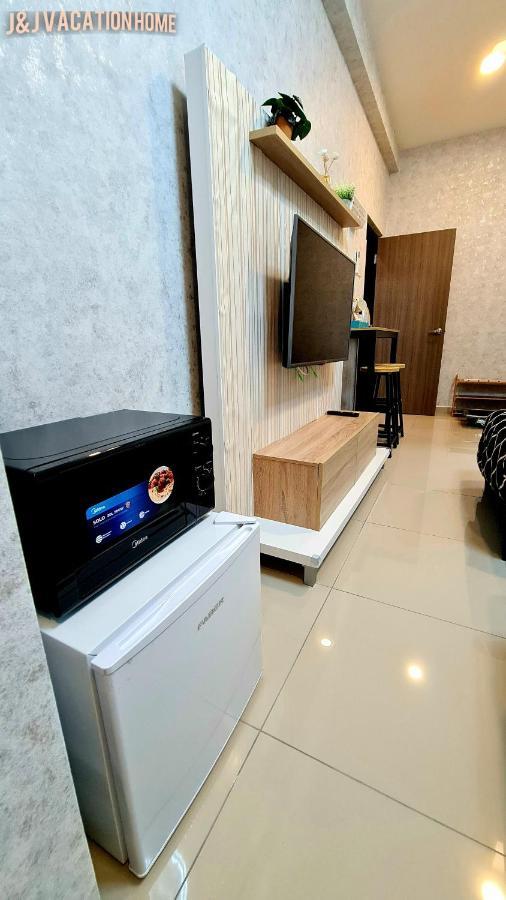 J&J Vacation Home@Novo8 Residence Kampong Tambak Luaran gambar
