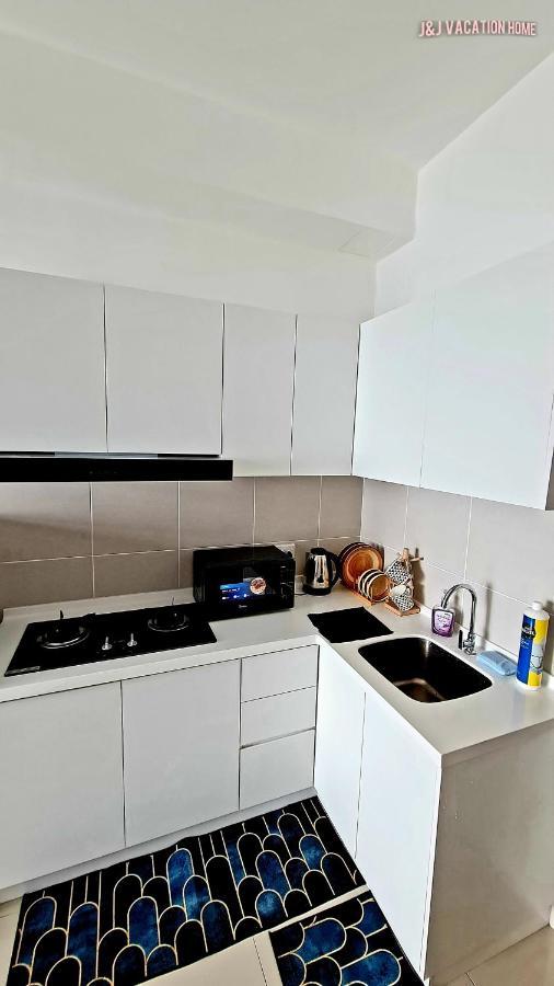 J&J Vacation Home@Novo8 Residence Kampong Tambak Luaran gambar