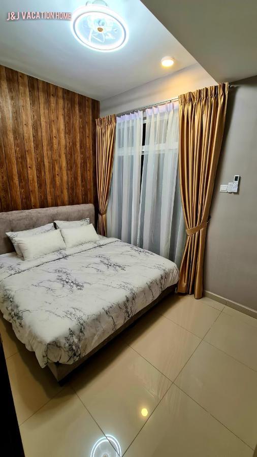 J&J Vacation Home@Novo8 Residence Kampong Tambak Luaran gambar