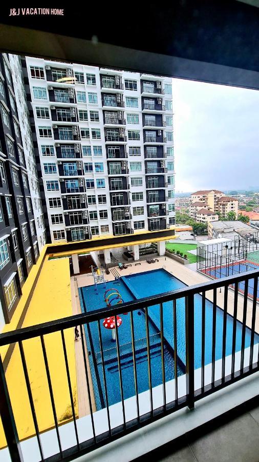 J&J Vacation Home@Novo8 Residence Kampong Tambak Luaran gambar