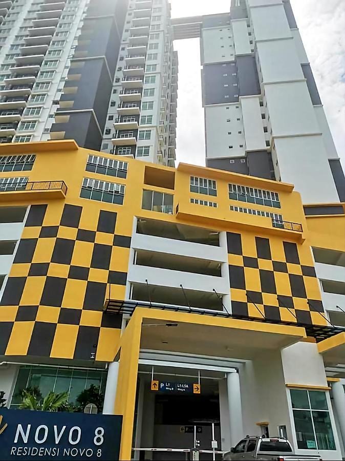 J&J Vacation Home@Novo8 Residence Kampong Tambak Luaran gambar