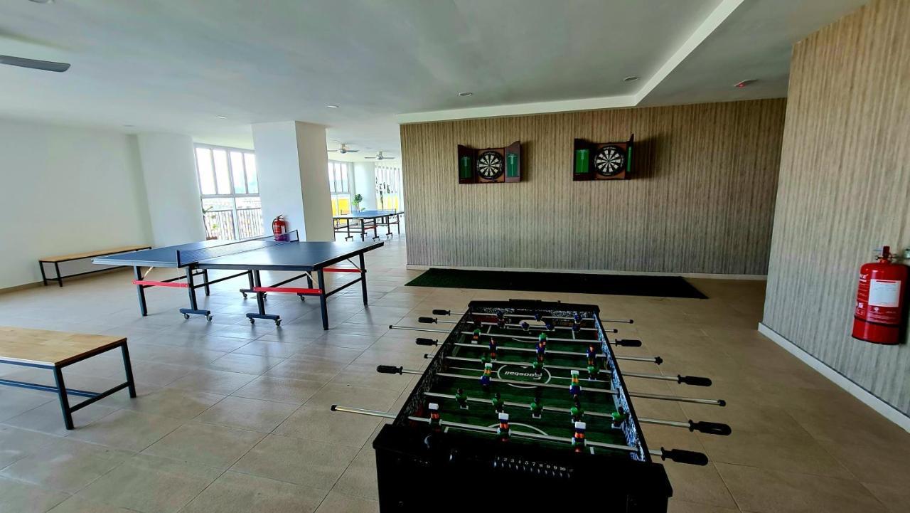 J&J Vacation Home@Novo8 Residence Kampong Tambak Luaran gambar